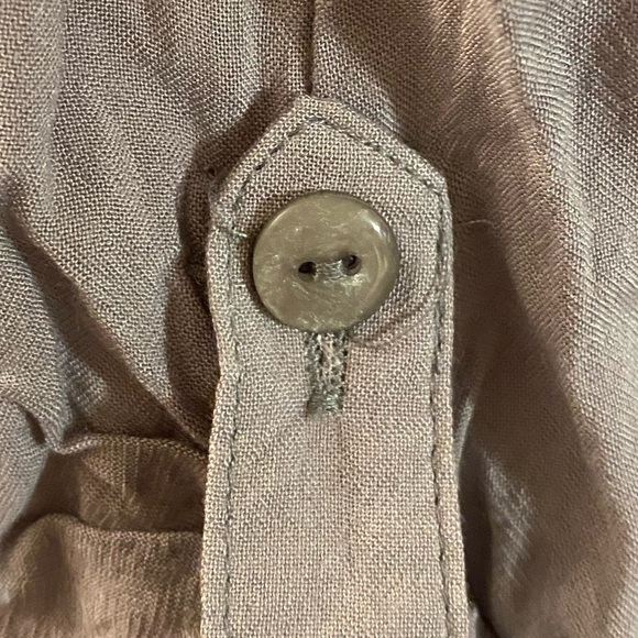 Twist and That Grey Dress - Picture 7 of 7